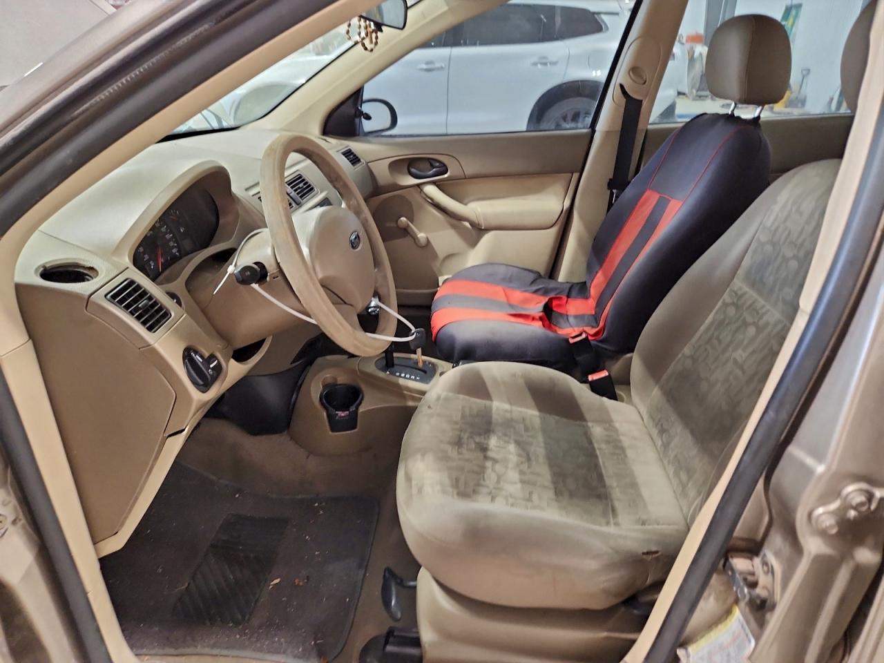 Ford Focus Zx4 Image 4