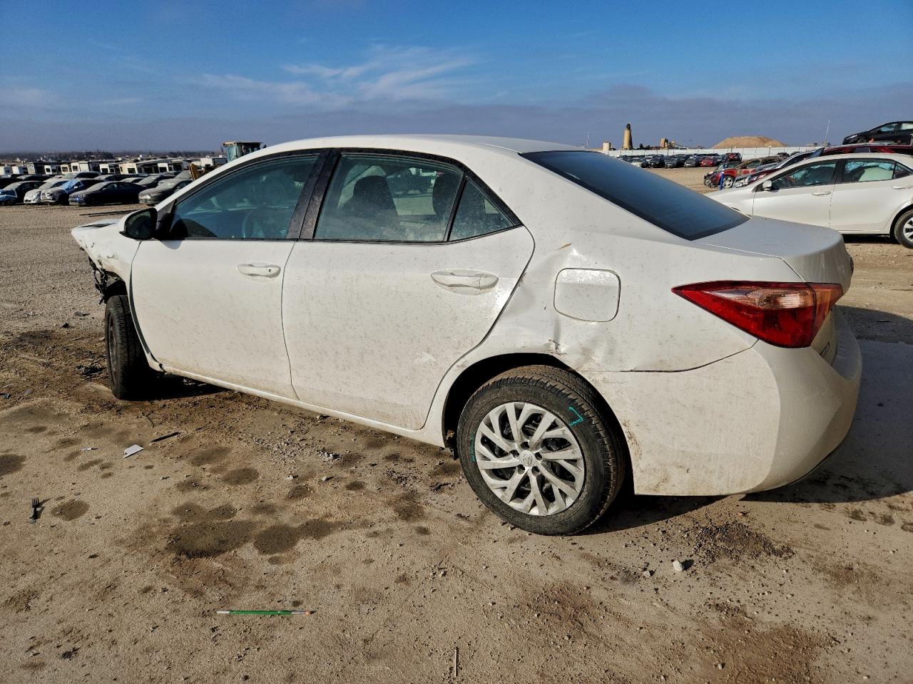 Toyota Corolla L Image 11