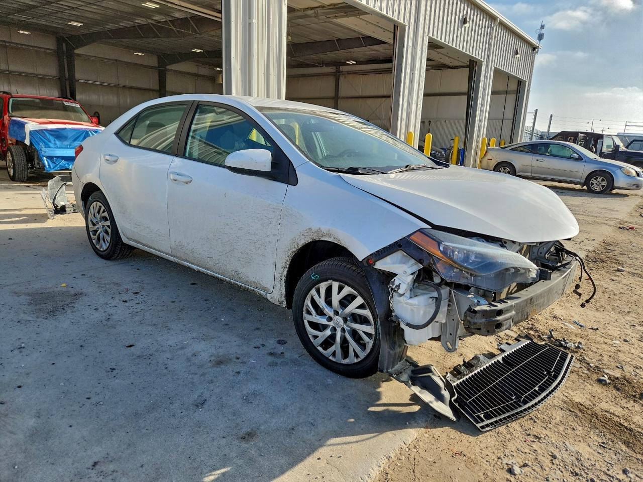 Toyota Corolla L Image 4