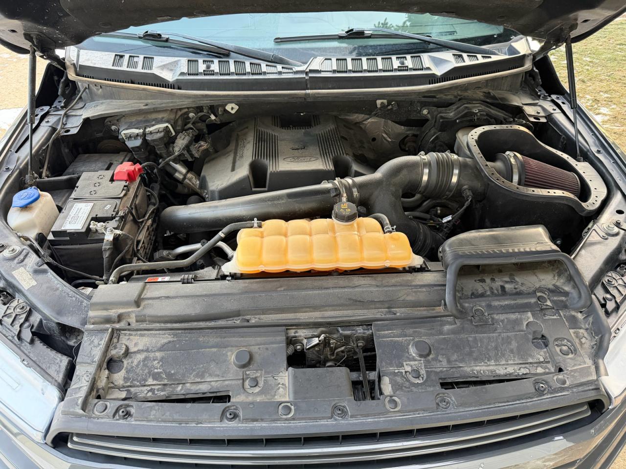 Ford F-150 Supercrew Image 6