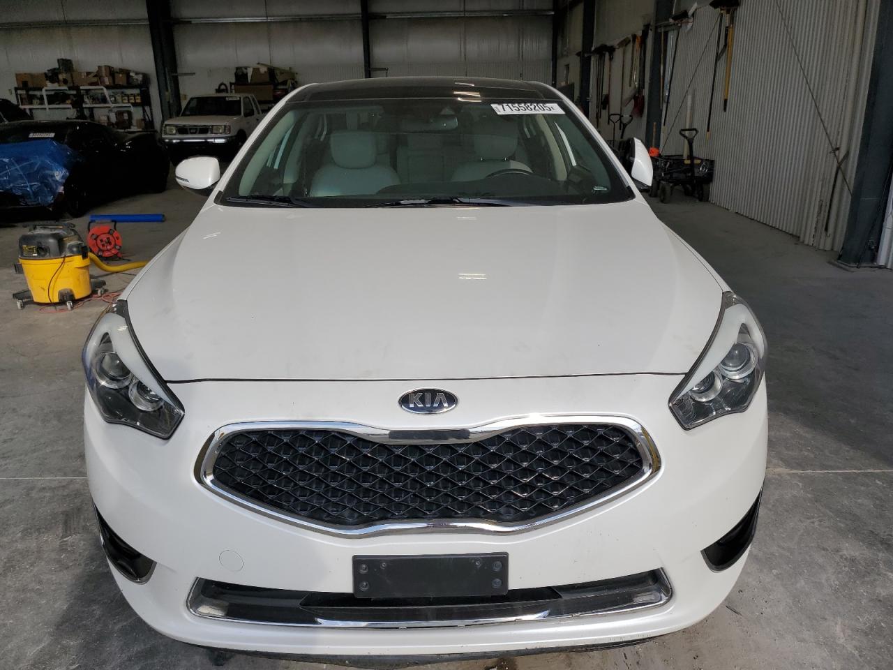 Kia Cadenza Premium Image 5
