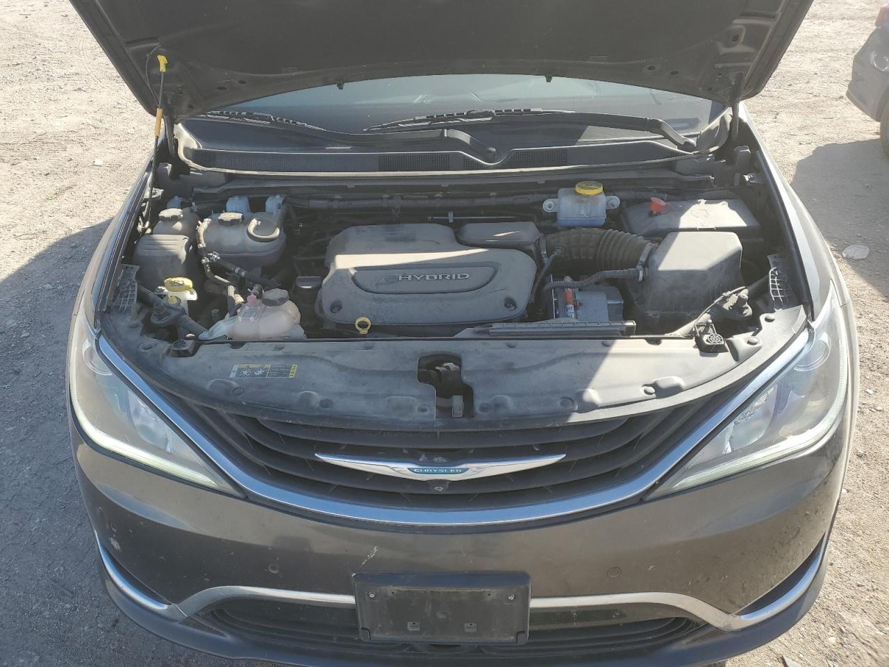 Chrysler Pacifica Hybrid Limited Image 11