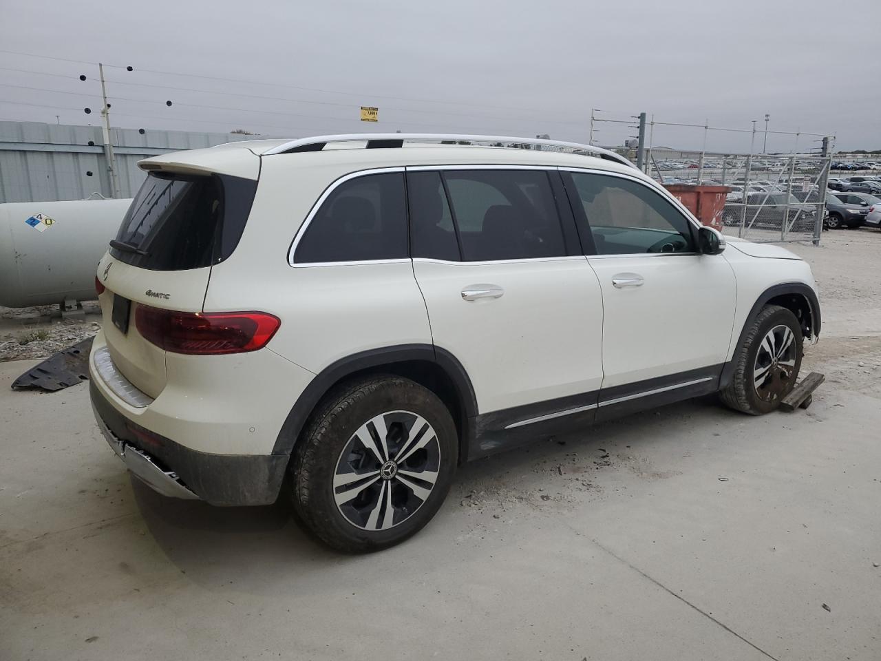 Mercedes-Benz GLB 250 4matic Image 12