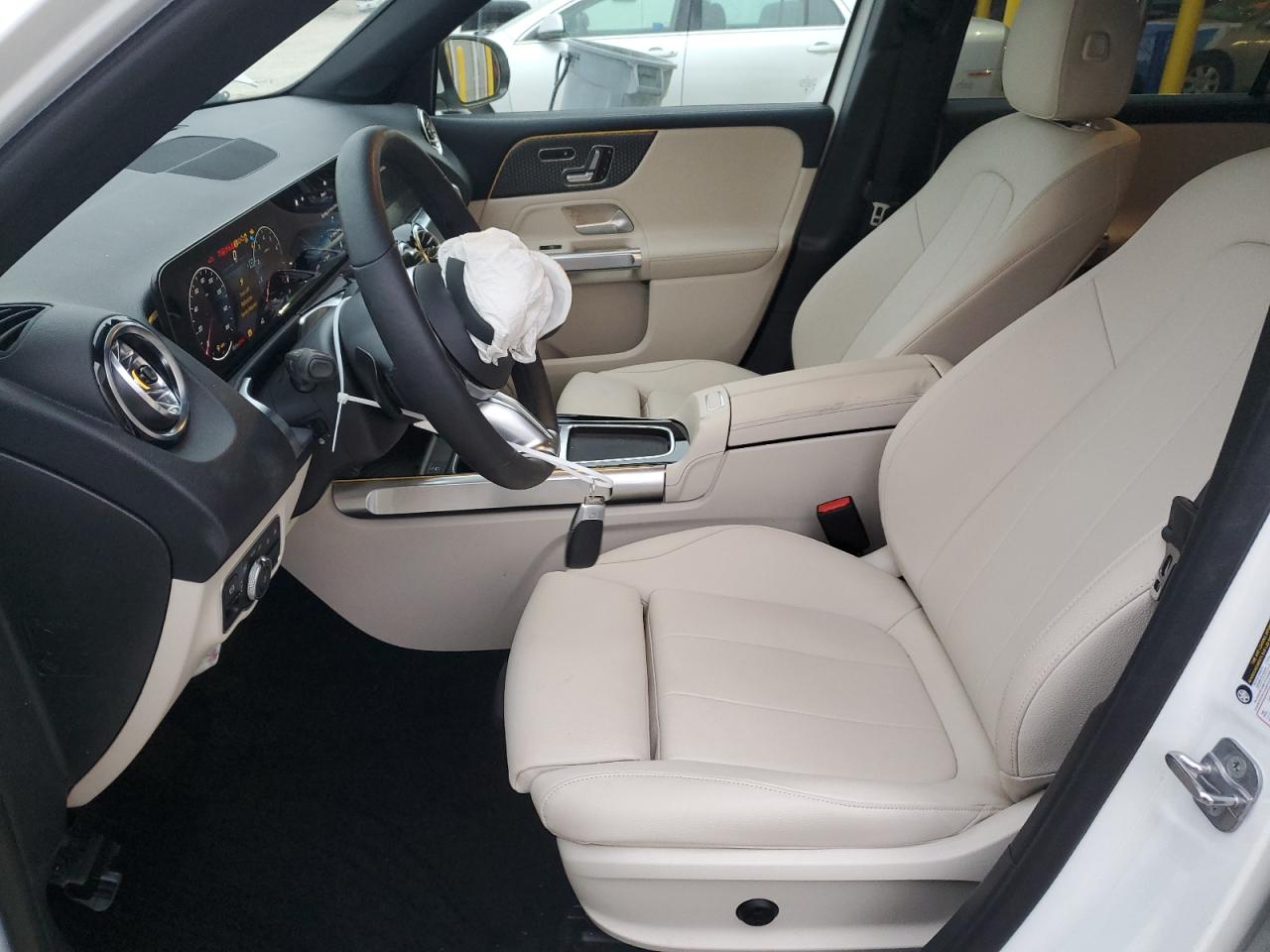 Mercedes-Benz GLB 250 4matic Image 13