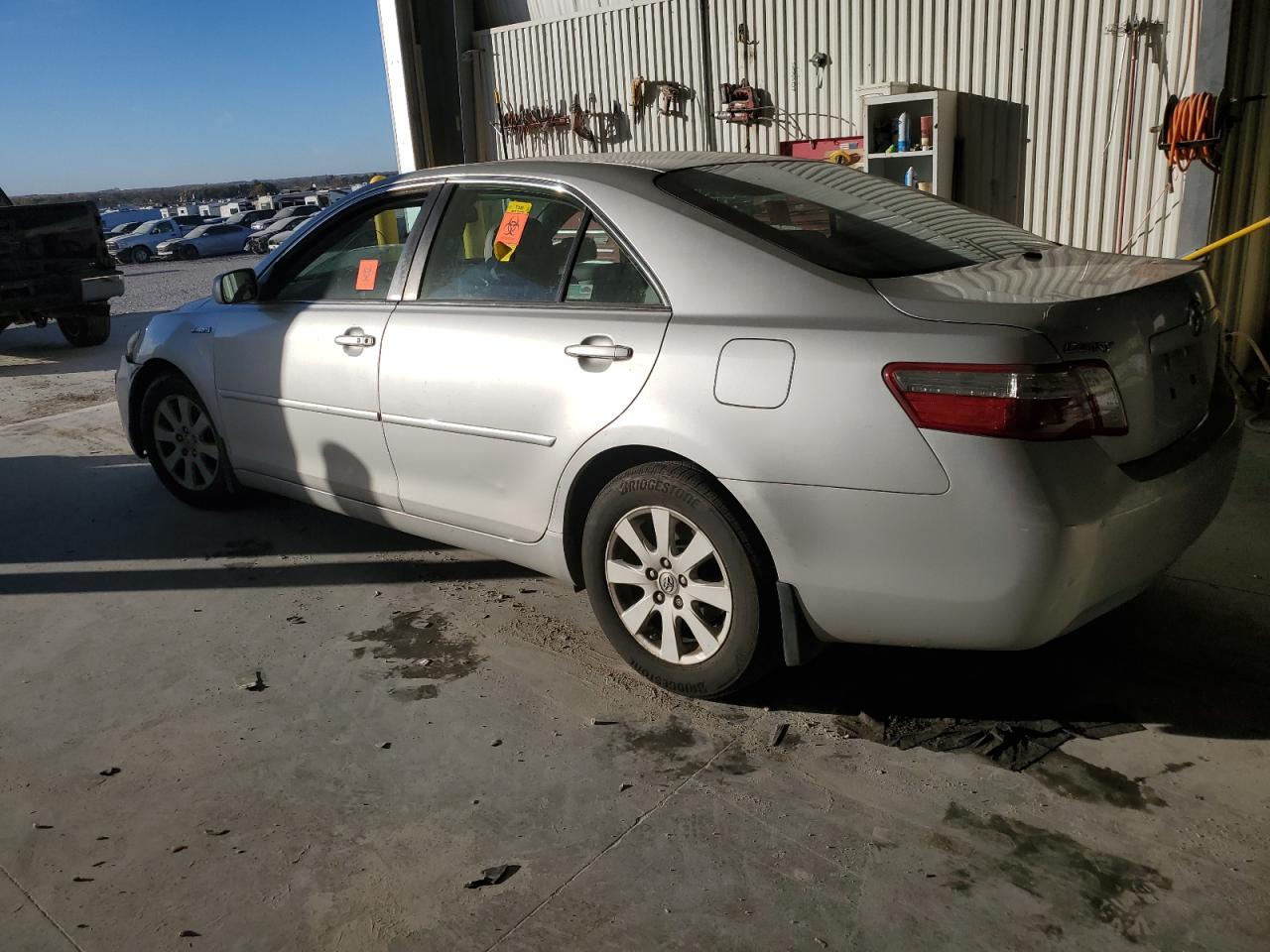 Toyota Camry Hybrid Image 3