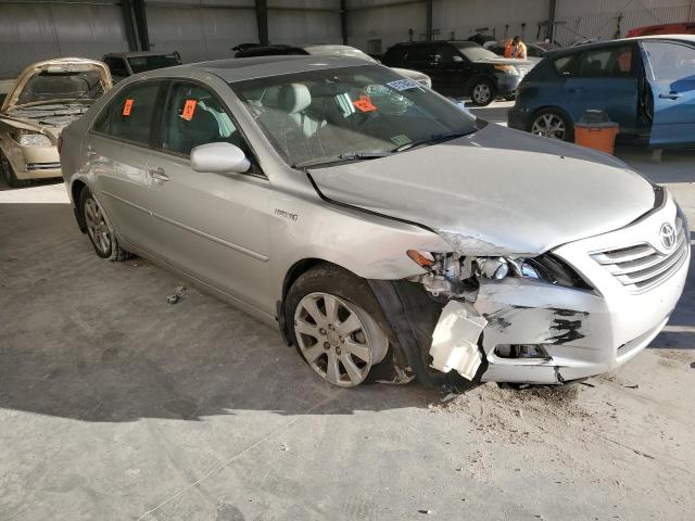 Toyota Camry Hybrid Image 9