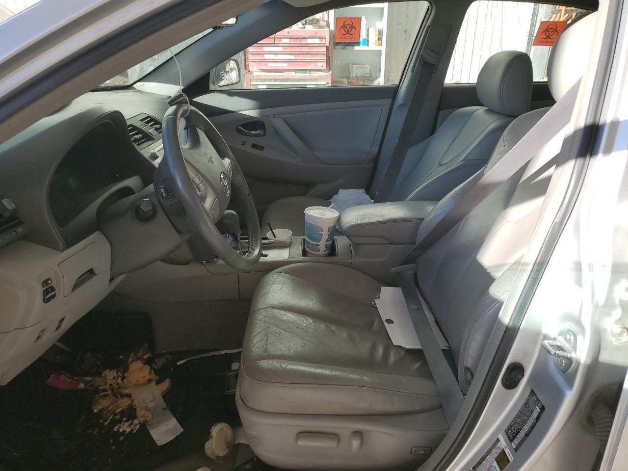 Toyota Camry Hybrid Image 10