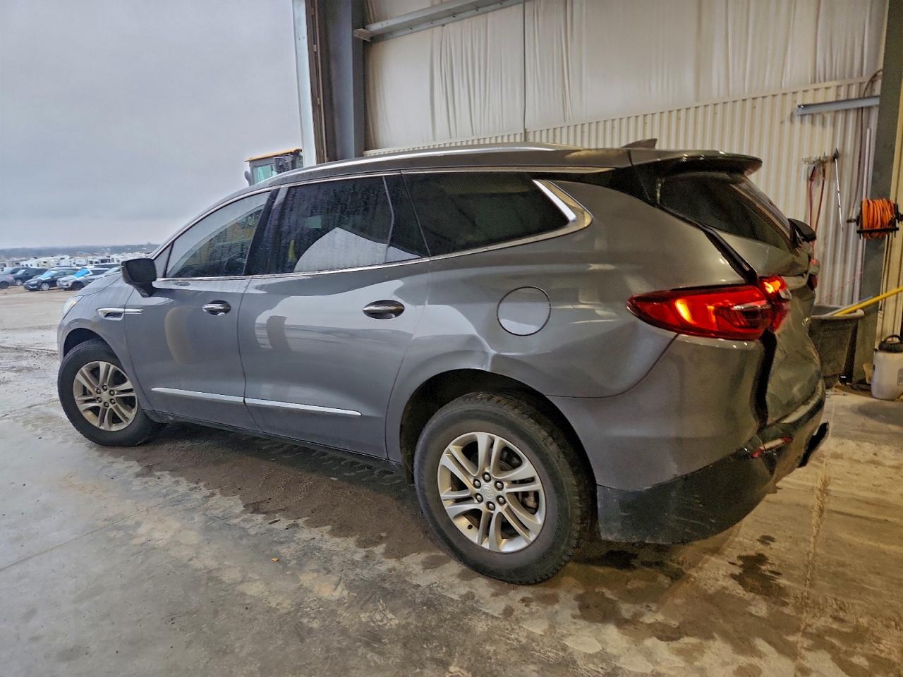 Buick Enclave Essence Image 2