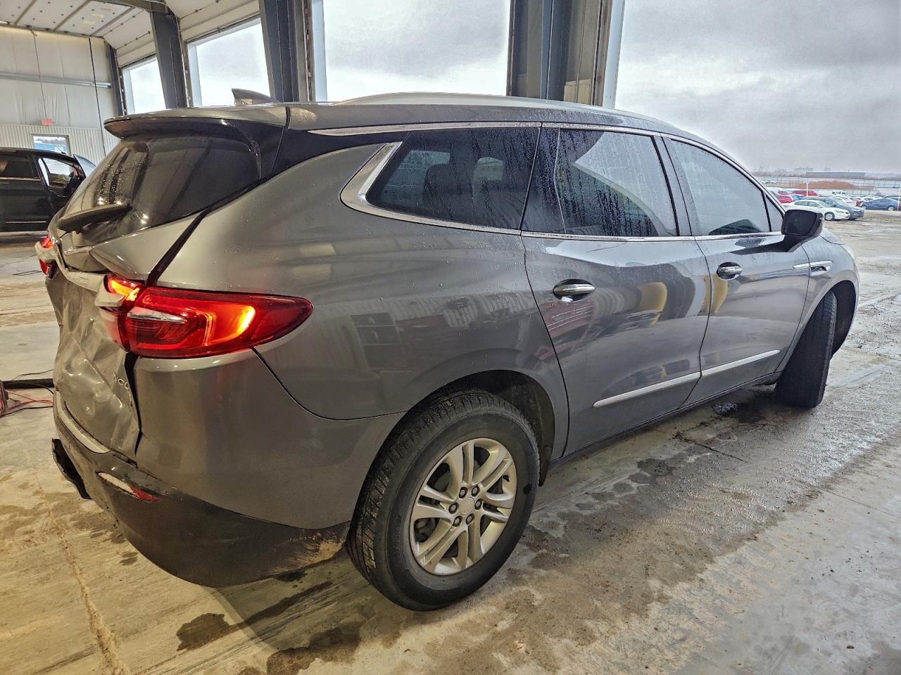 Buick Enclave Essence Image 12