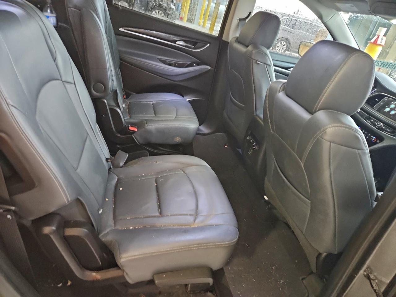 Buick Enclave Essence Image 8