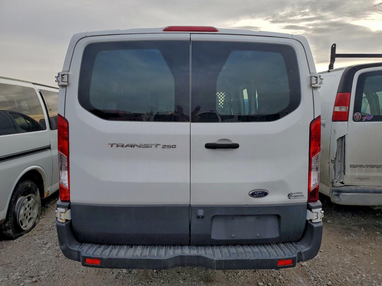 Ford Transit T-250 Image 6
