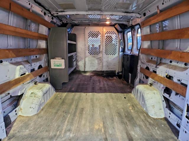 Ford Transit T-250 Image 12