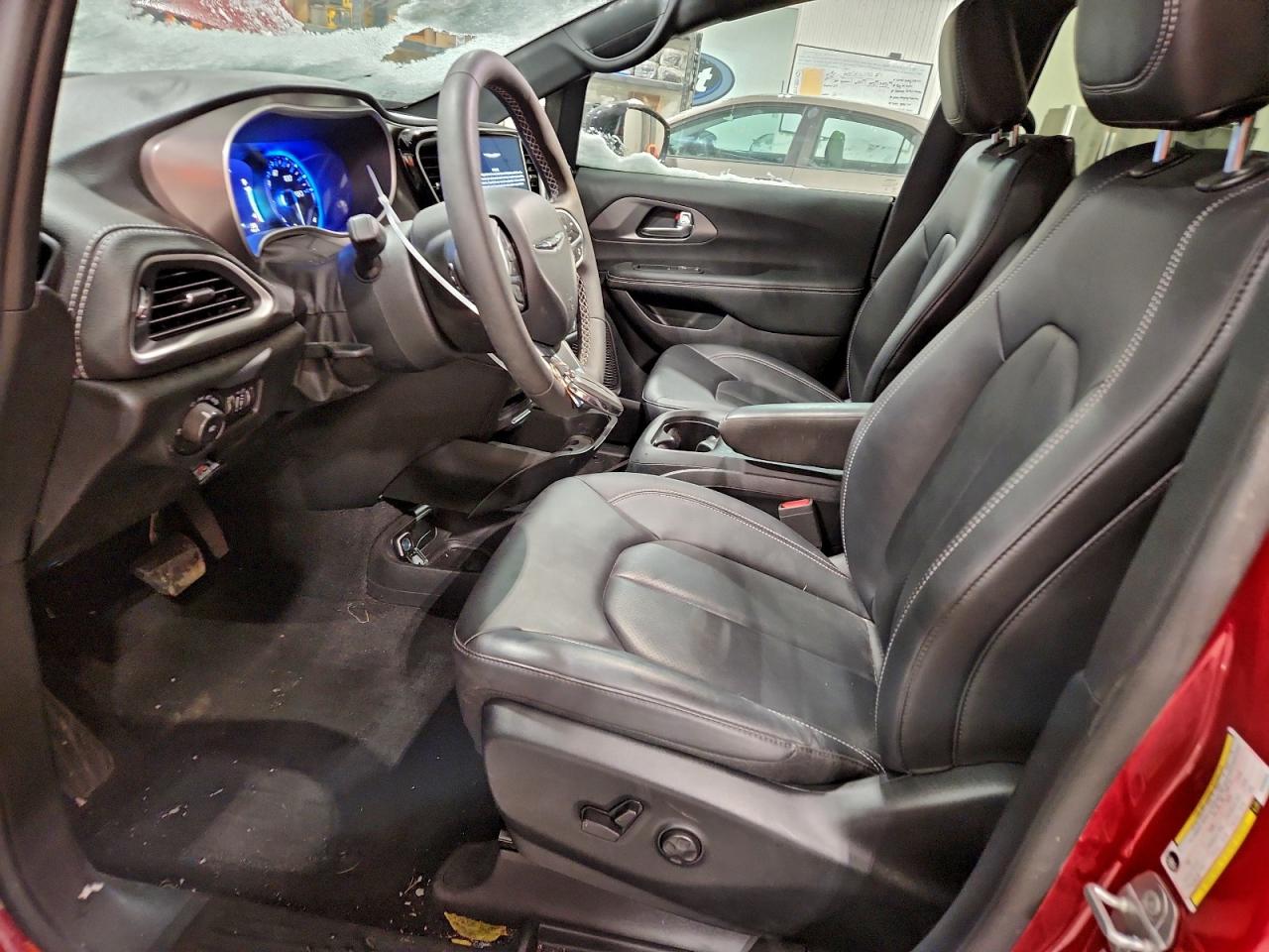 Chrysler Pacifica Select Image 4