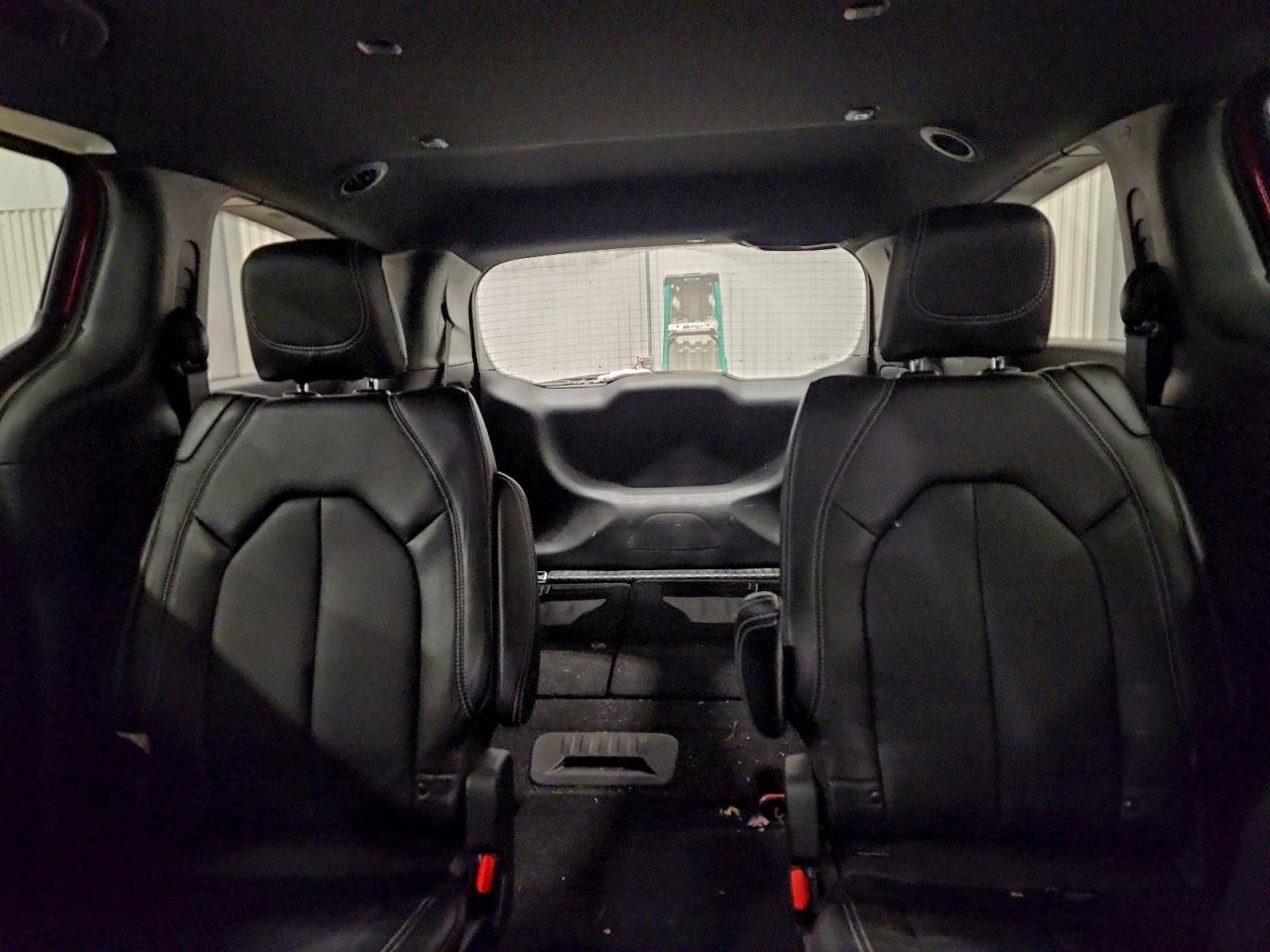 Chrysler Pacifica Select Image 8