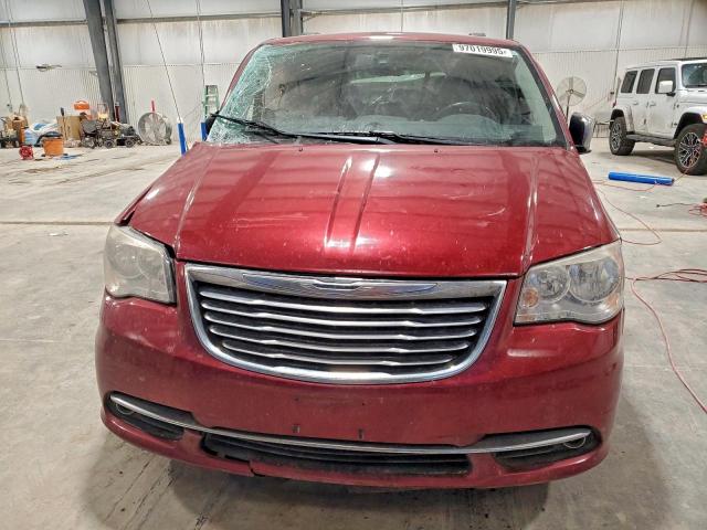 Chrysler Minivan Touring L Image 9