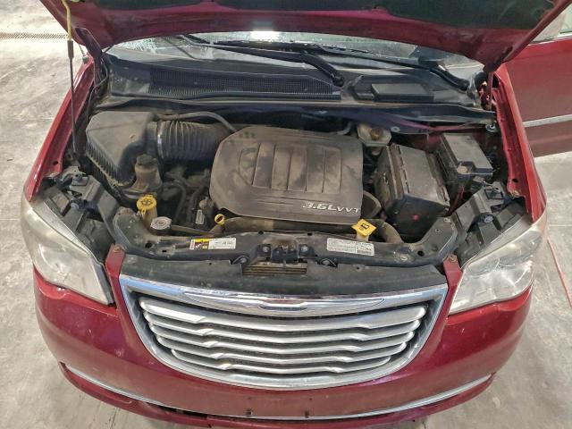 Chrysler Minivan Touring L Image 3