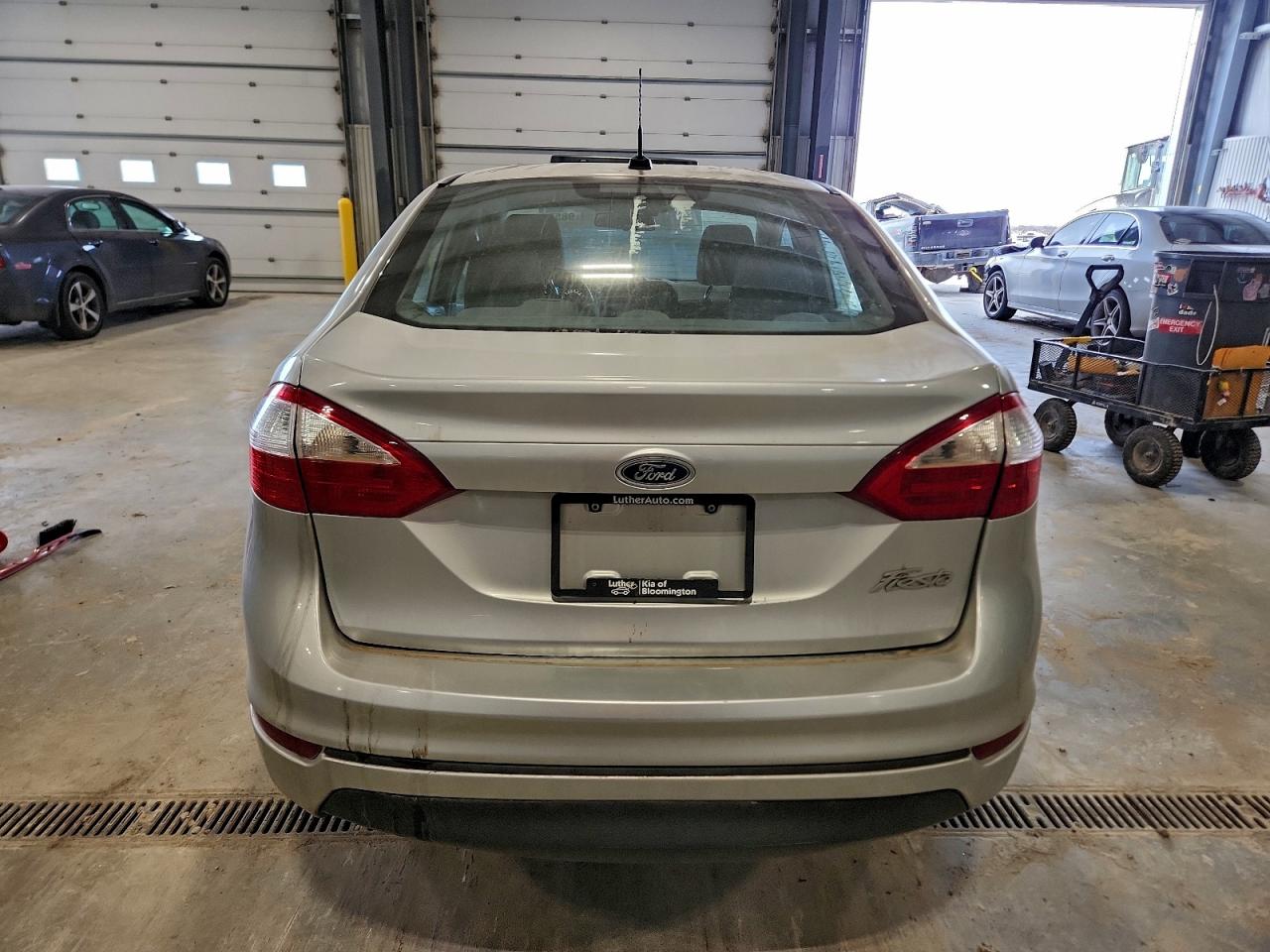 Ford Fiesta S Image 12