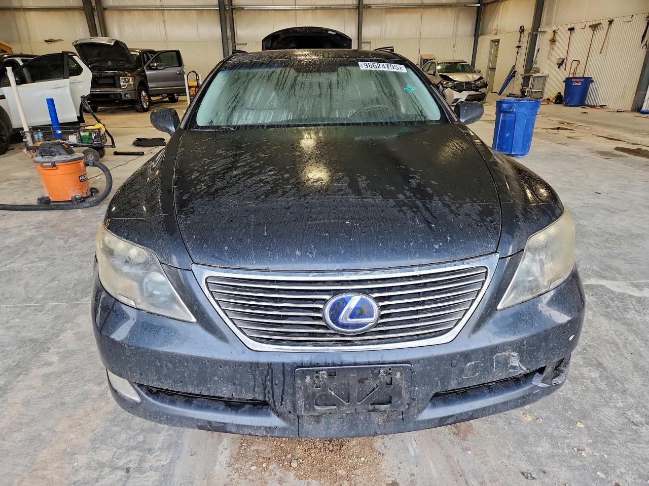 Lexus LS 600hl Image 3