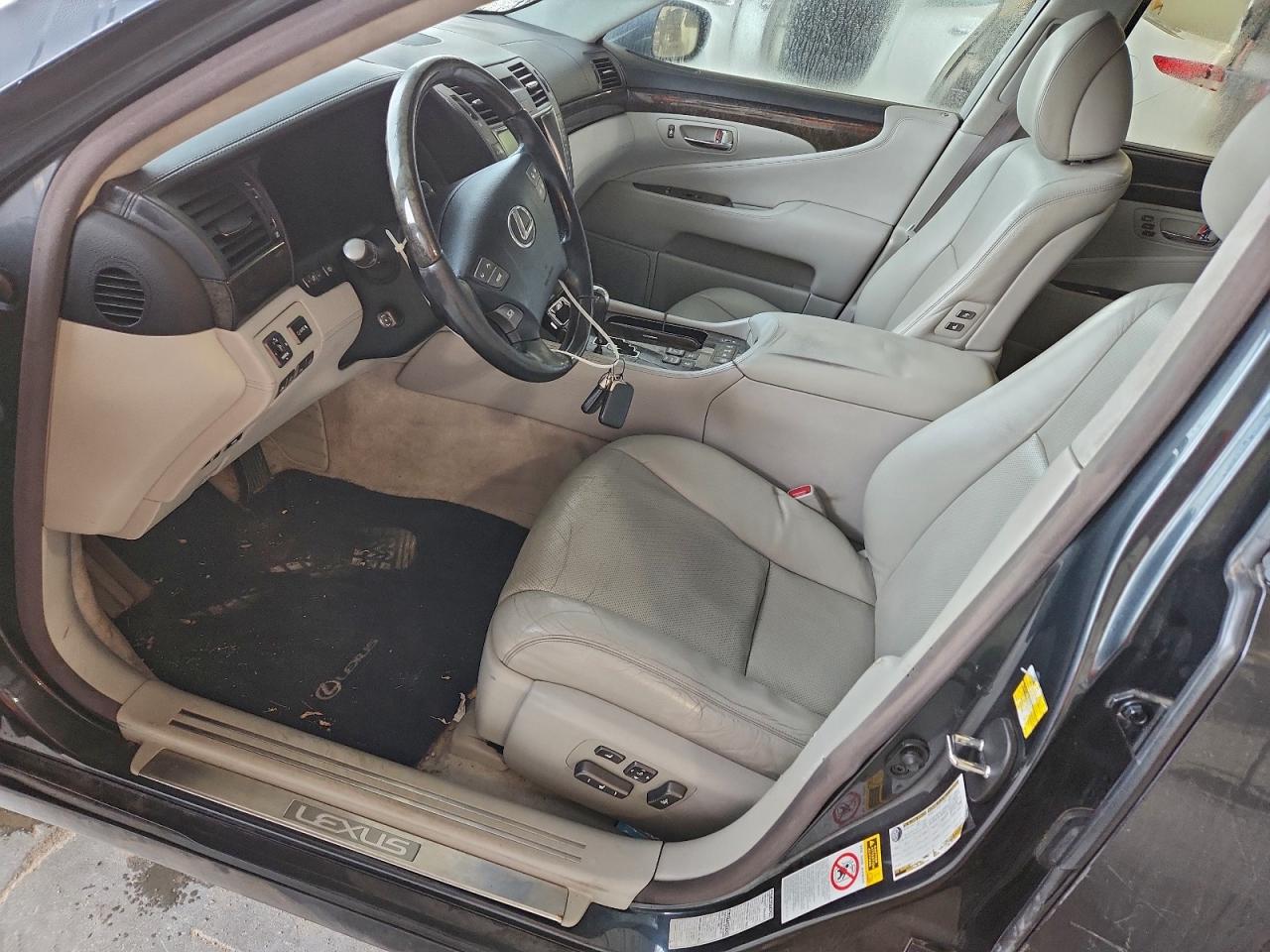 Lexus LS 600hl Image 9