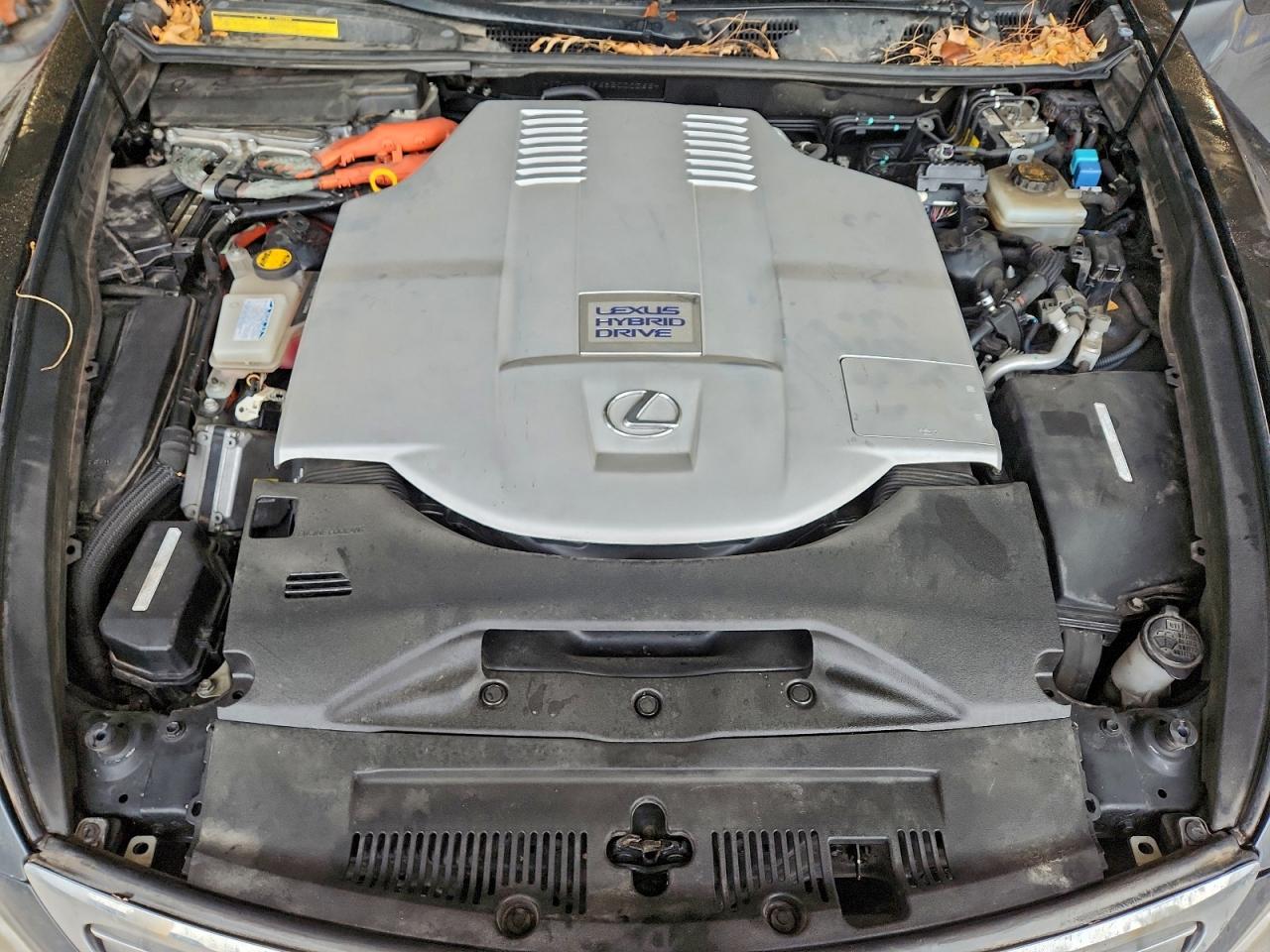 Lexus LS 600hl Image 6