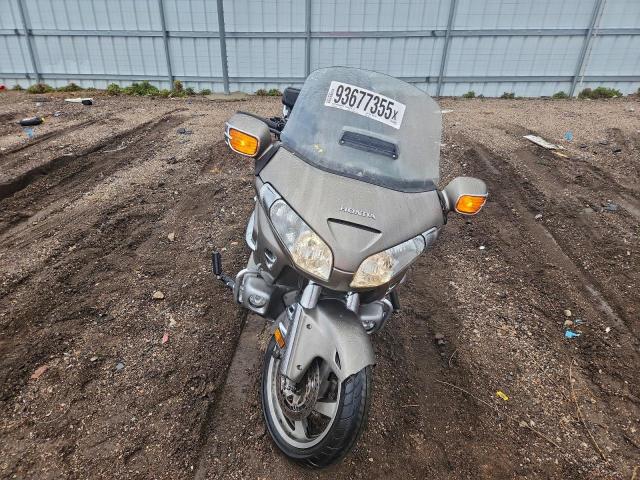 Honda Gl Cycle Image 2