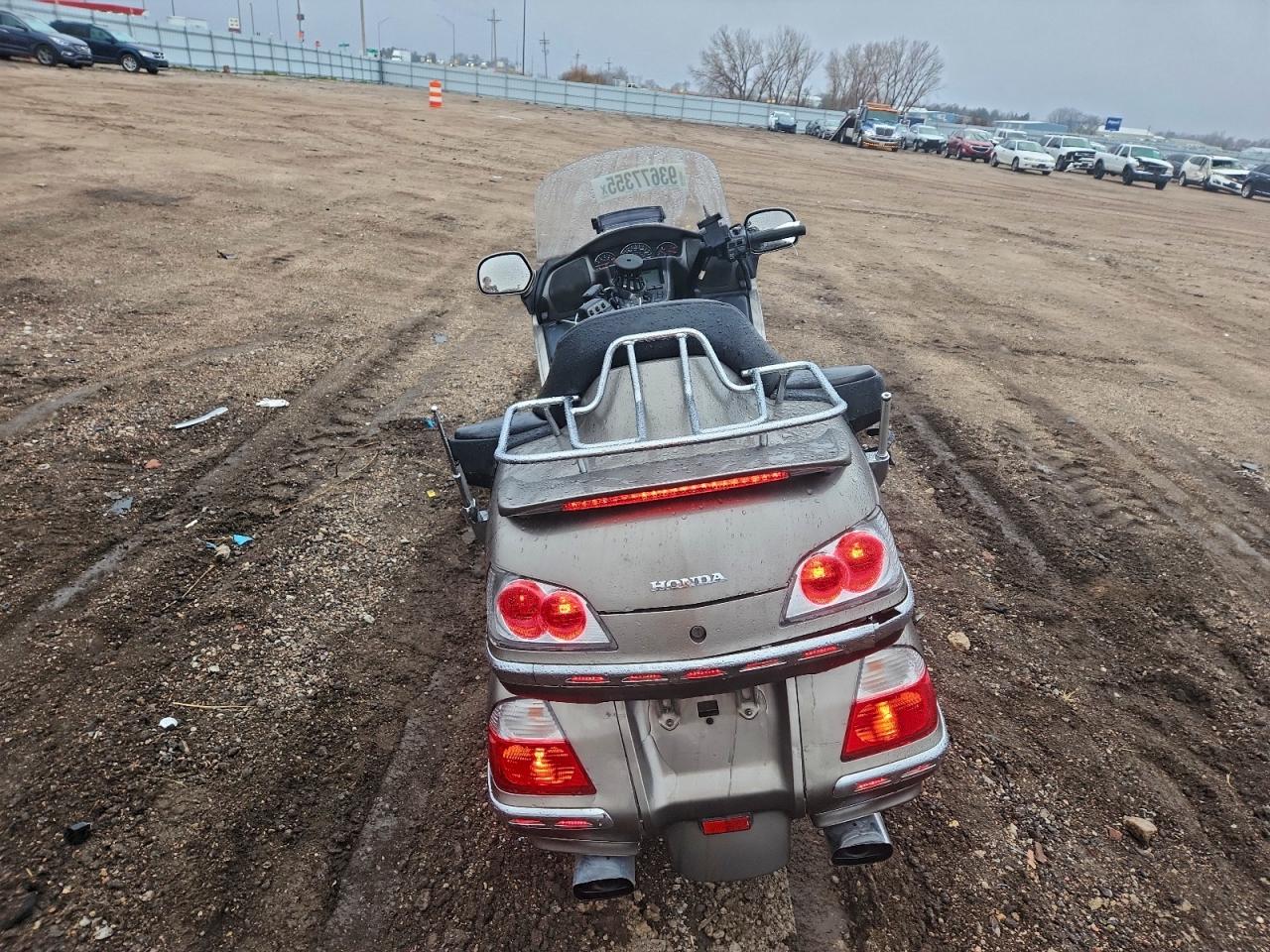 Honda Gl Cycle Image 3