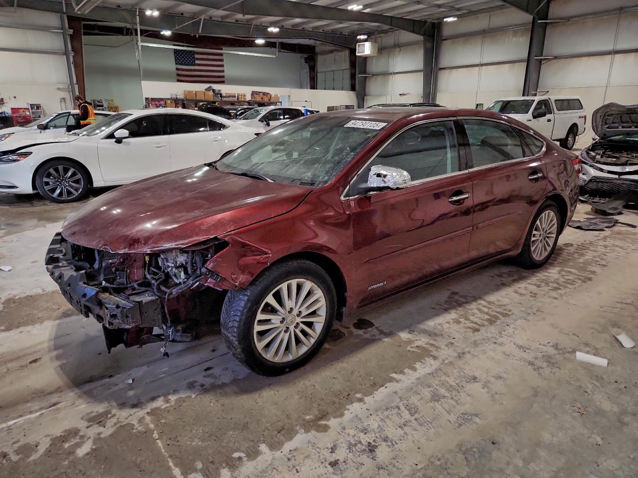 Toyota Avalon Hybrid Image 1