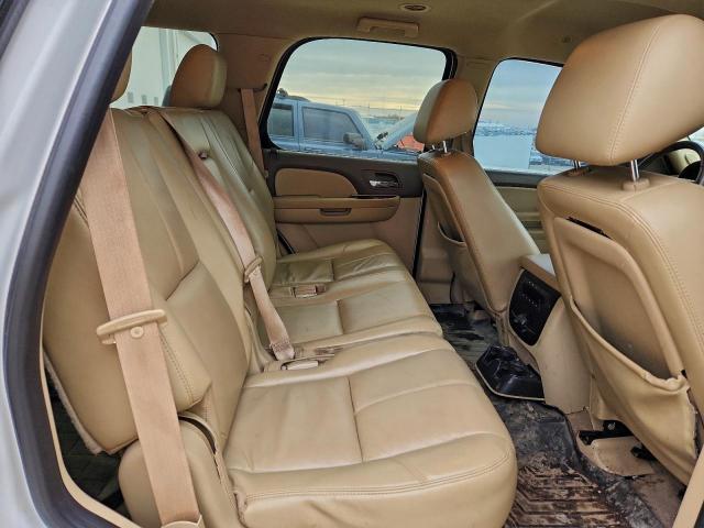 Chevrolet Tahoe K1500 Lt Image 12