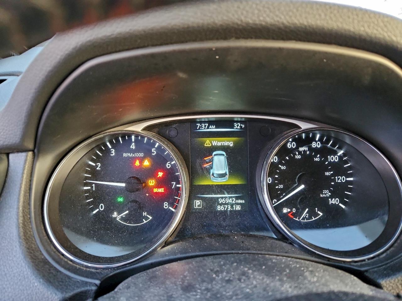 Nissan Rogue S Image 2