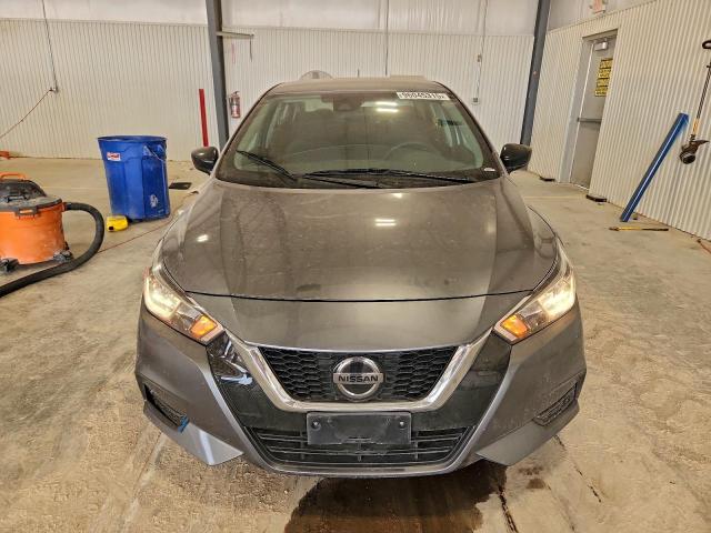 Nissan Versa S Image 4