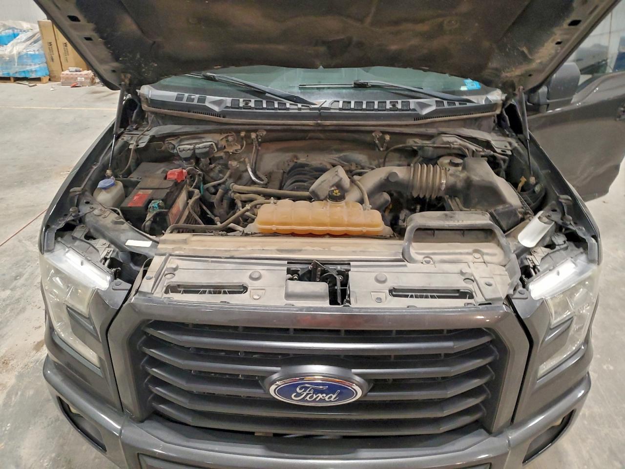 Ford F-150 Supercrew Image 9