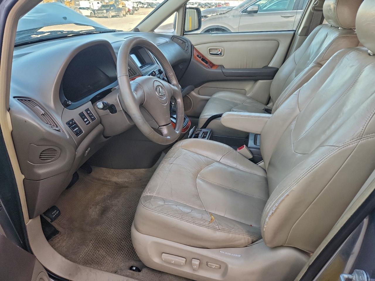 Lexus RX 300 Image 10