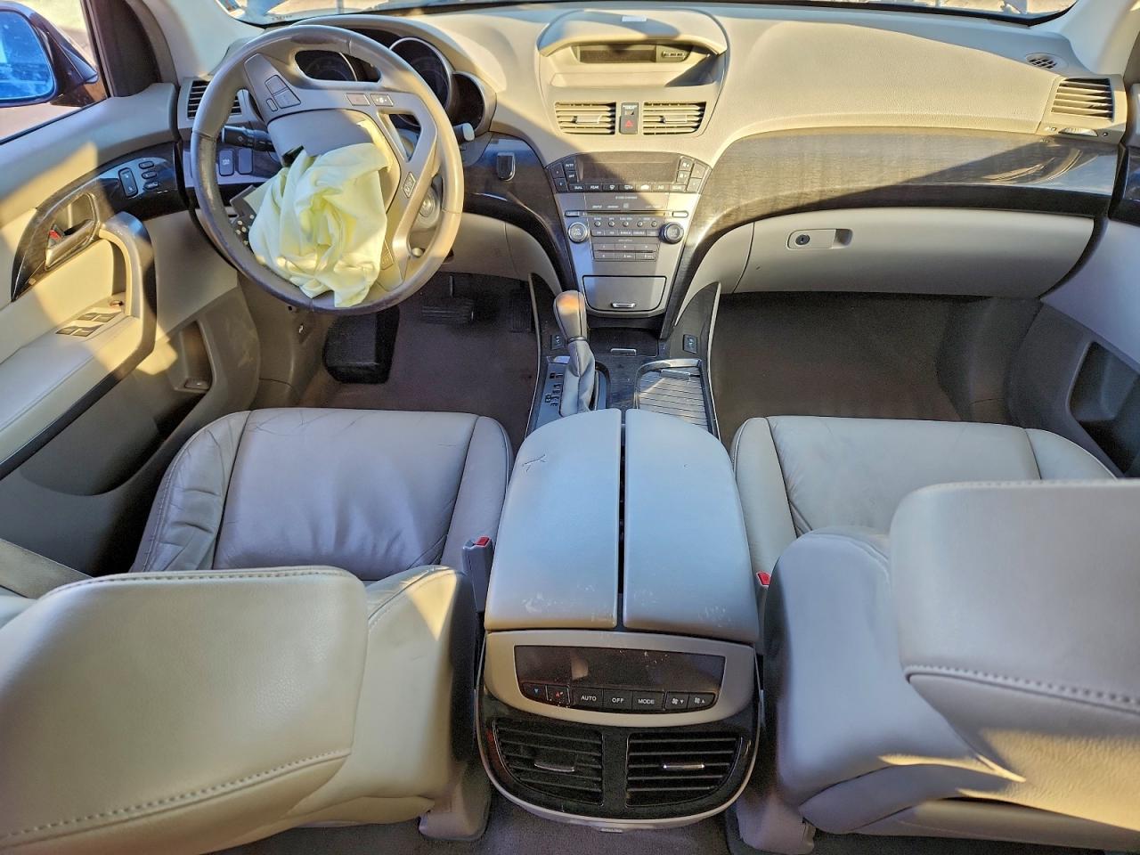 Acura MDX Image 12
