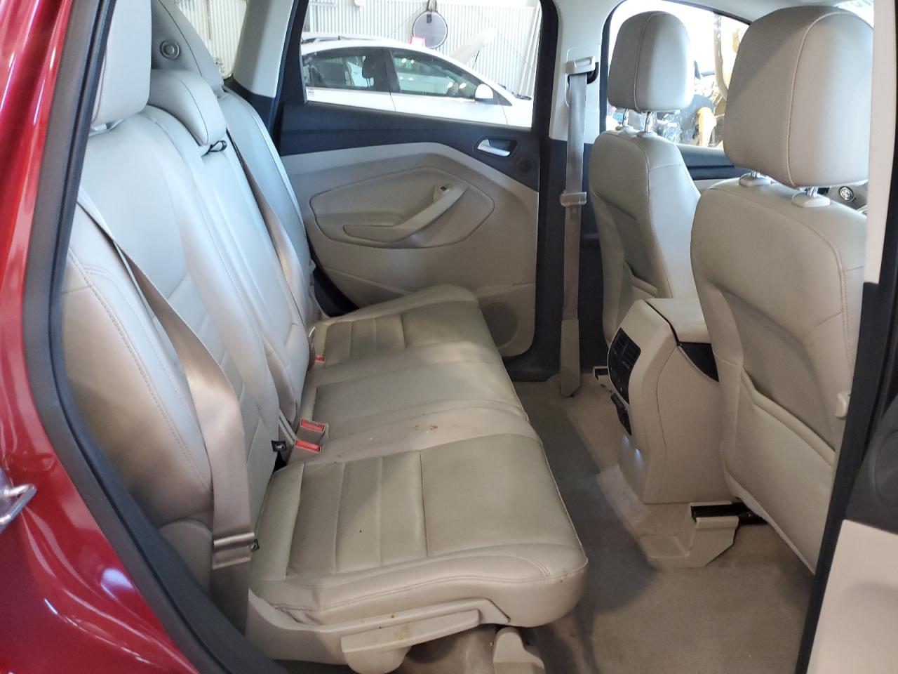 Ford Escape Titanium Image 13