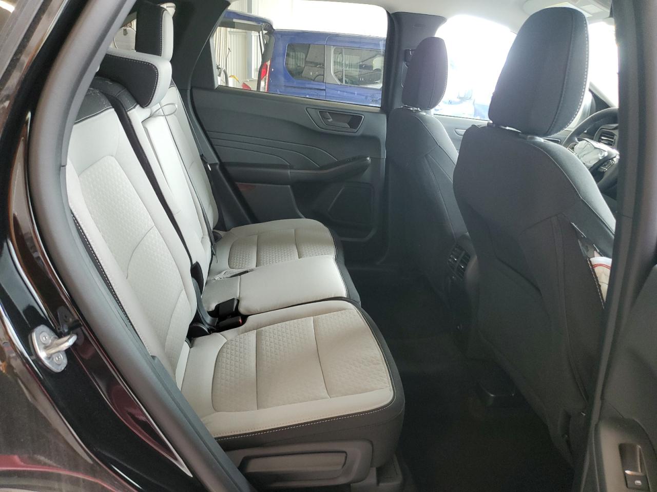 Ford Escape Active Image 11