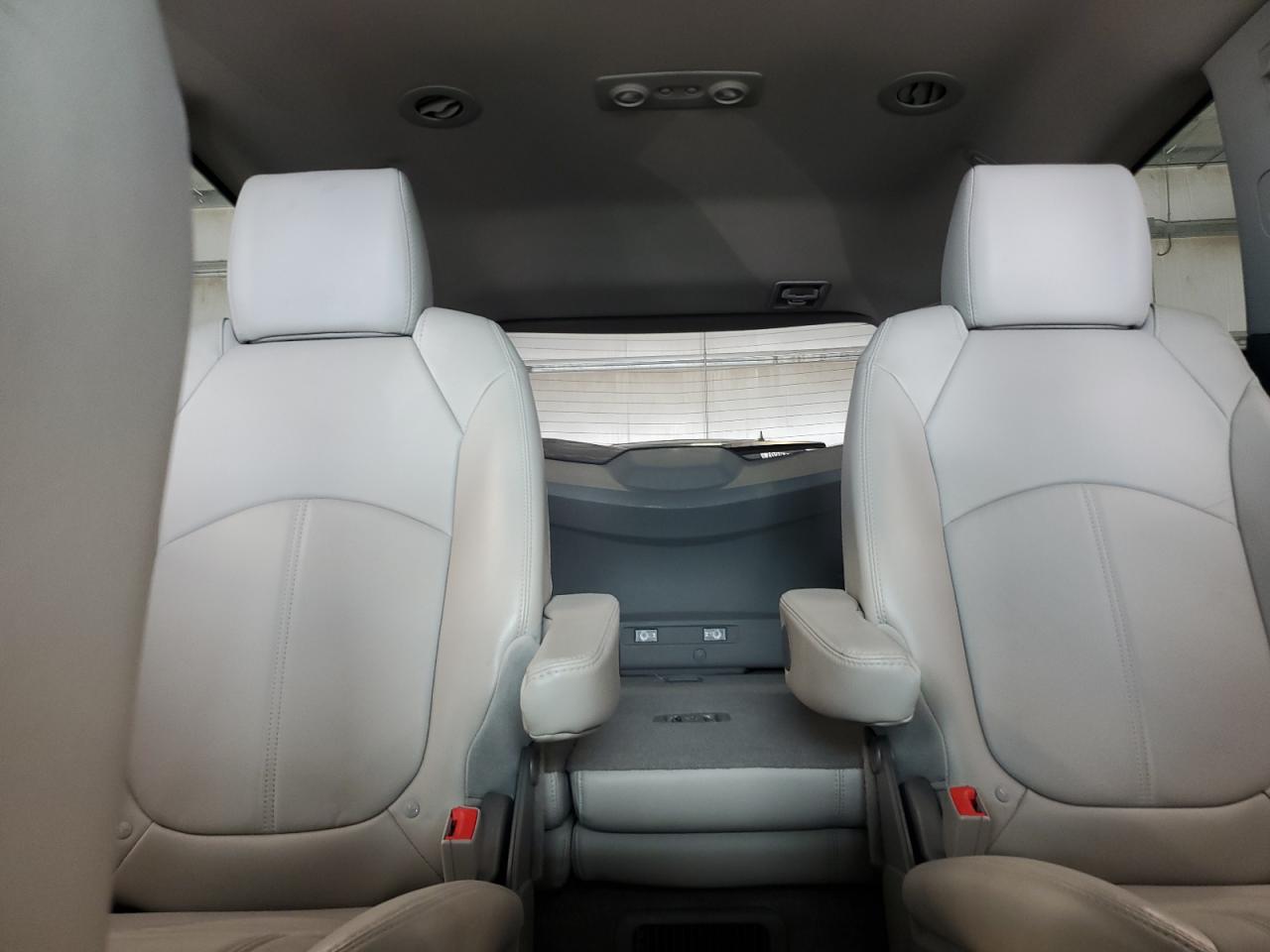 Chevrolet Traverse Lt Image 8