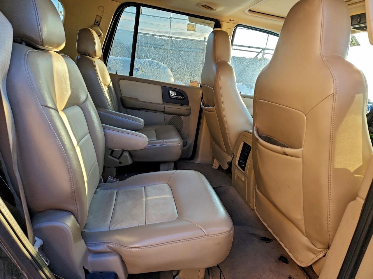 Ford Expedition Eddie Bauer Image 11