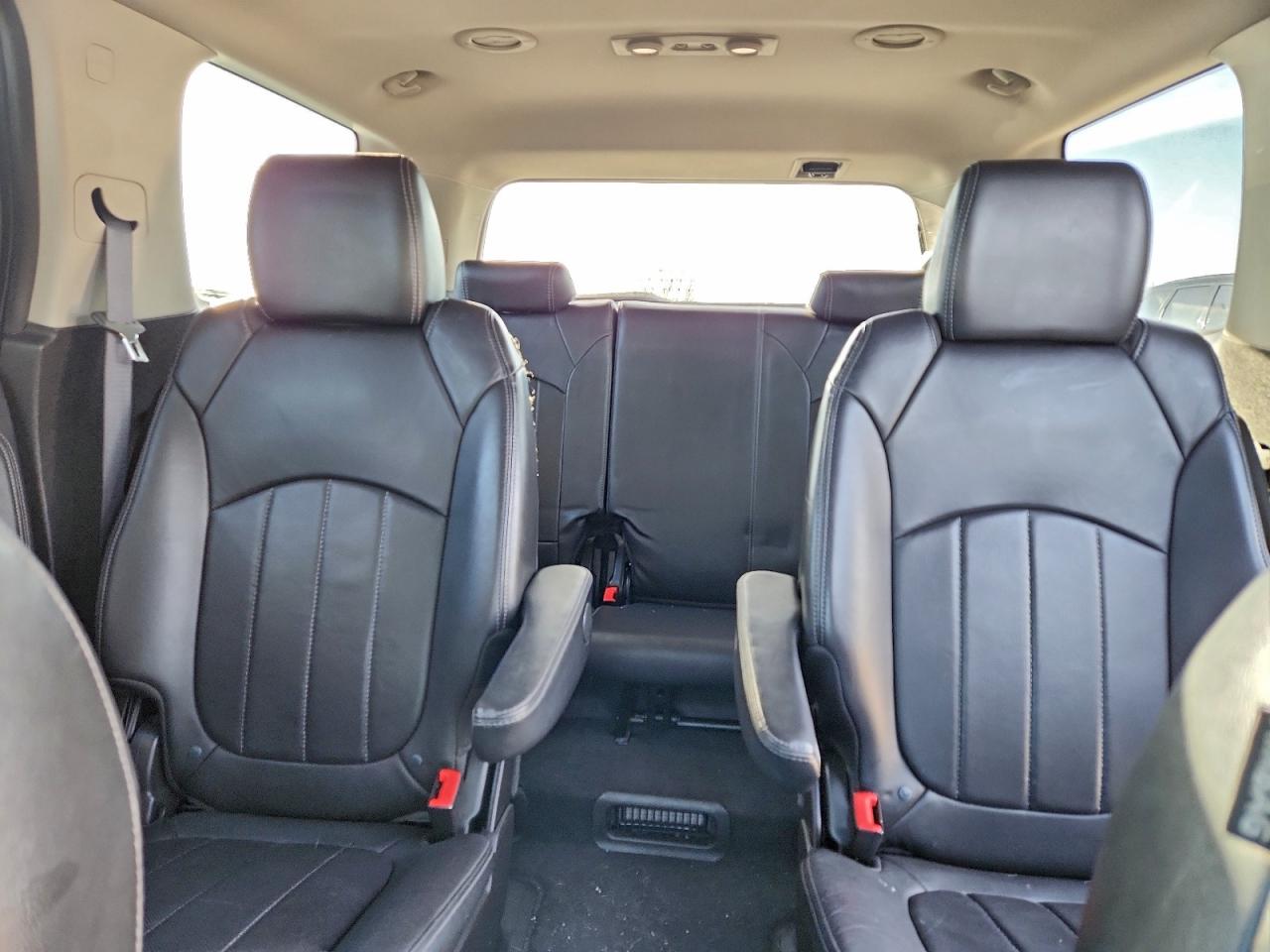 GMC Acadia Denali Image 6