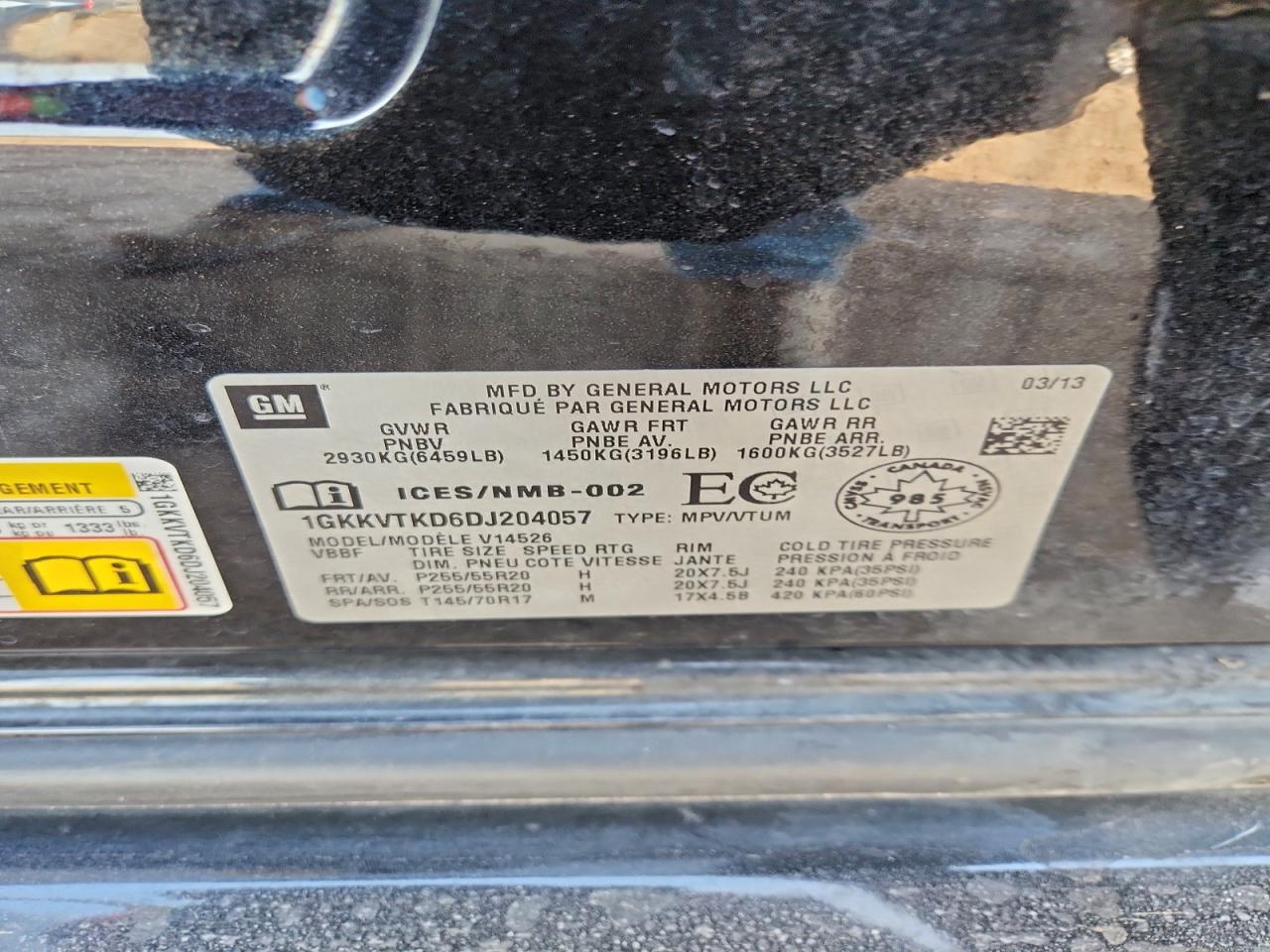 GMC Acadia Denali Image 11