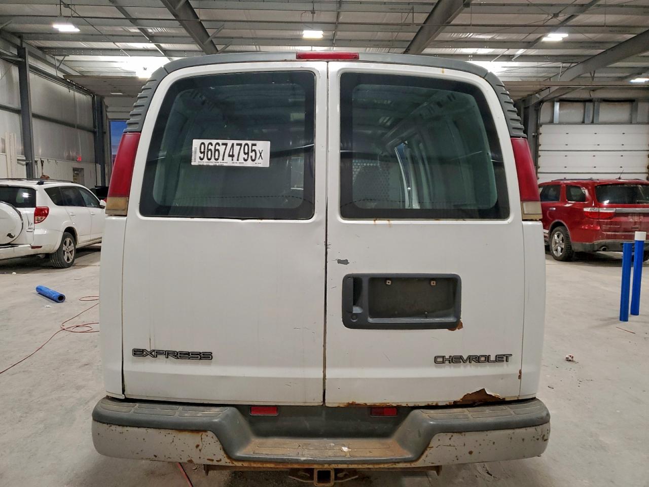 Chevrolet Express Image 12