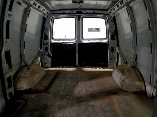 Chevrolet Express Image 9