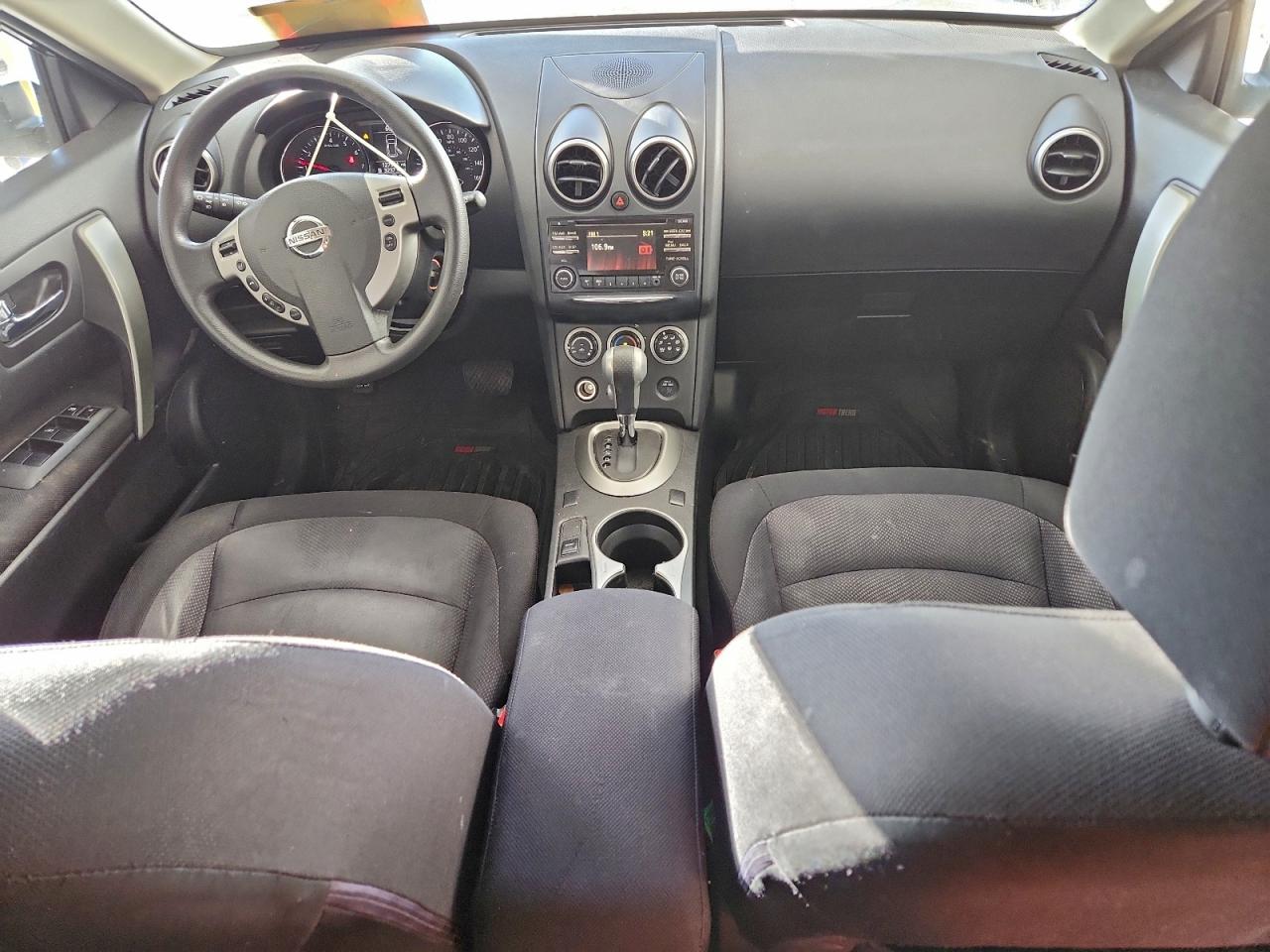 Nissan Rogue S Image 8