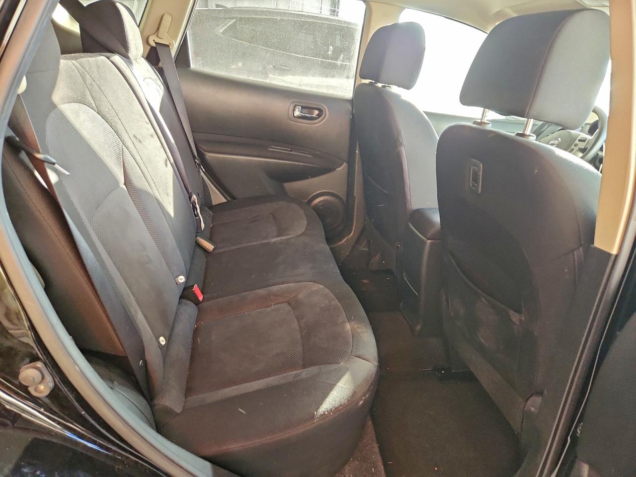 Nissan Rogue S Image 7