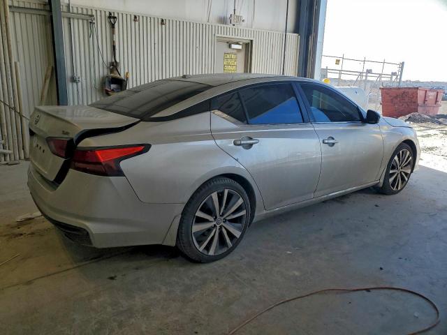 Nissan Altima Sr Image 4