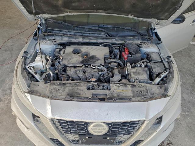 Nissan Altima Sr Image 7