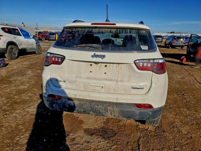 Jeep Compass Latitude Image 6