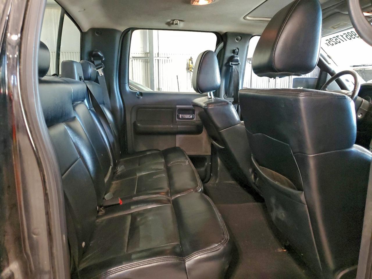 Ford F-150 Supercrew Image 10