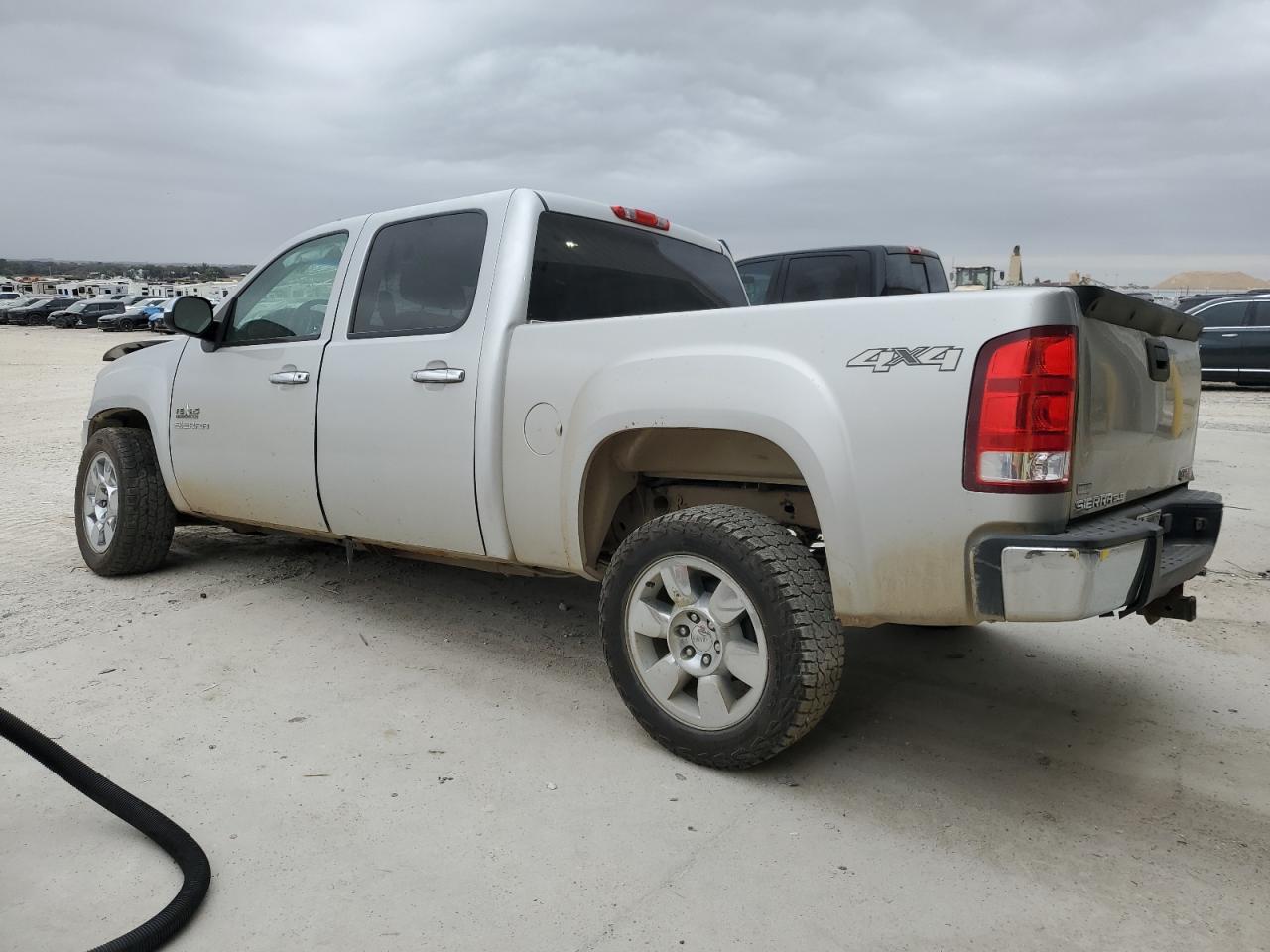 GMC Sierra K1500 Sle Image 6