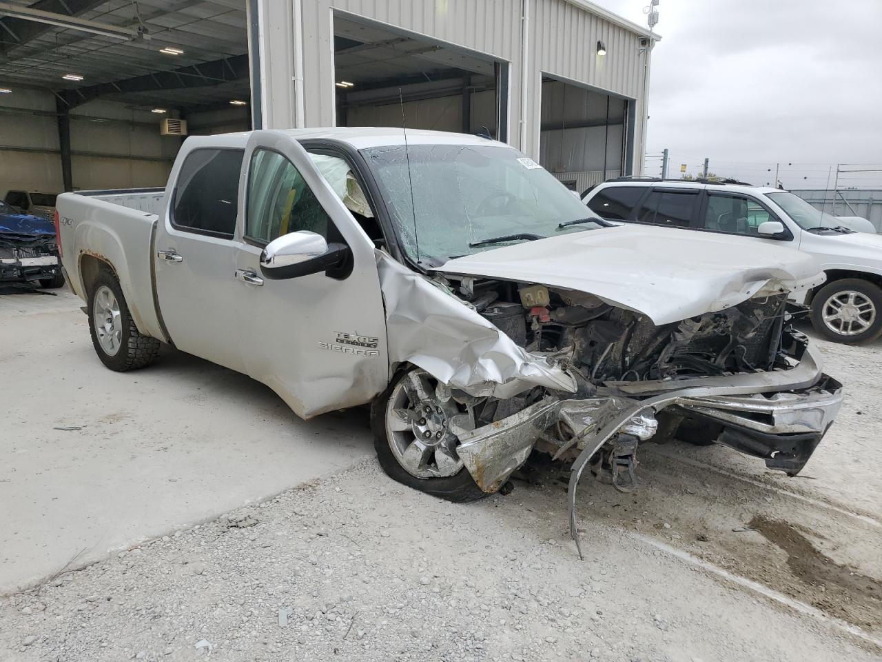 GMC Sierra K1500 Sle Image 3