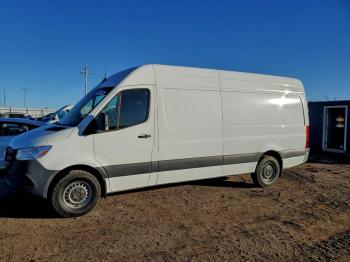  Salvage Mercedes-Benz Sprinter